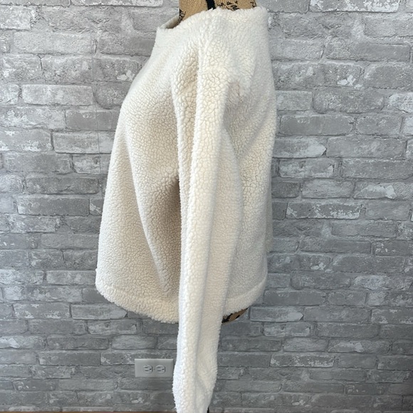 Prologue White Sherpa Boxy Sweater - Picture 5 of 8